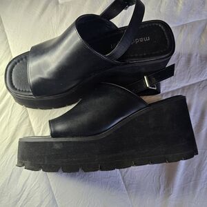 Black Platform Sandals Madden Girl Size 8 With Strap